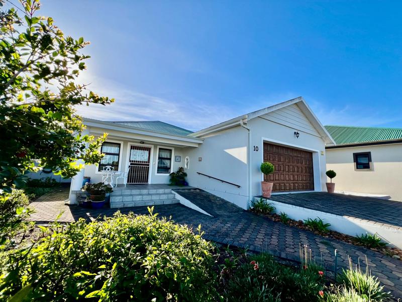3 Bedroom Property for Sale in Stilbaai Wes Western Cape